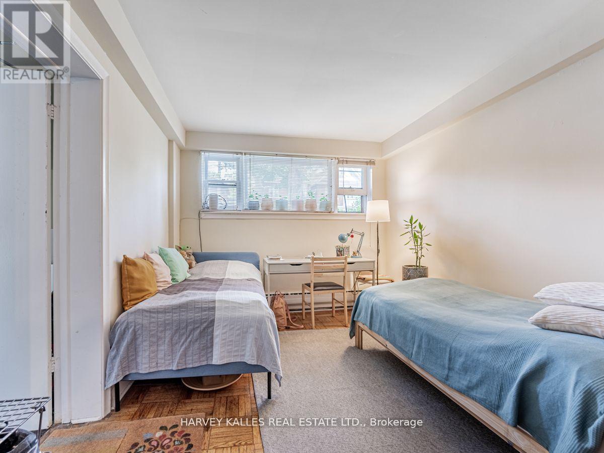 103 & 105 GILMOUR AVENUE - 33