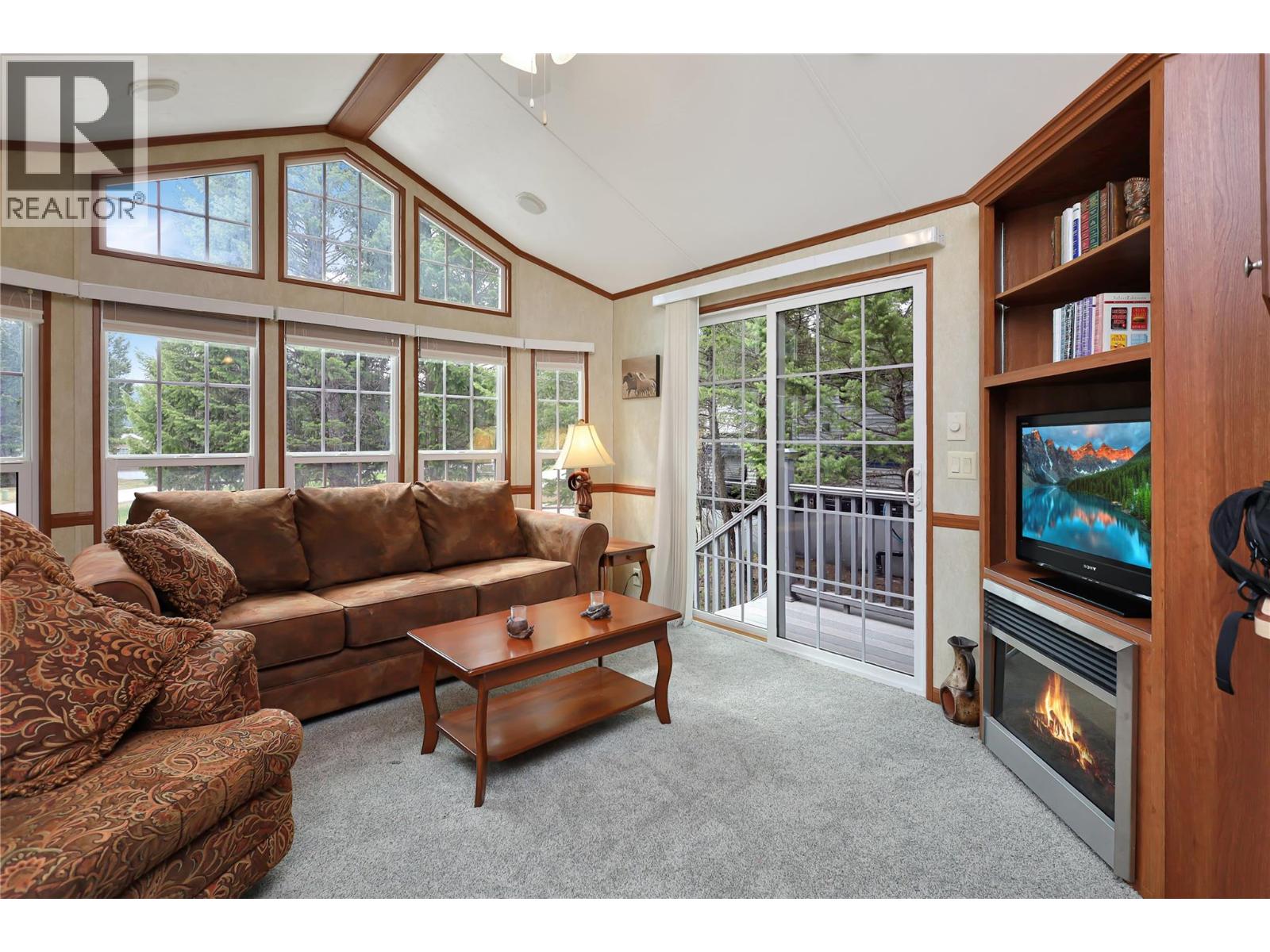 4862 Lynx Drive, Radium Hot Springs