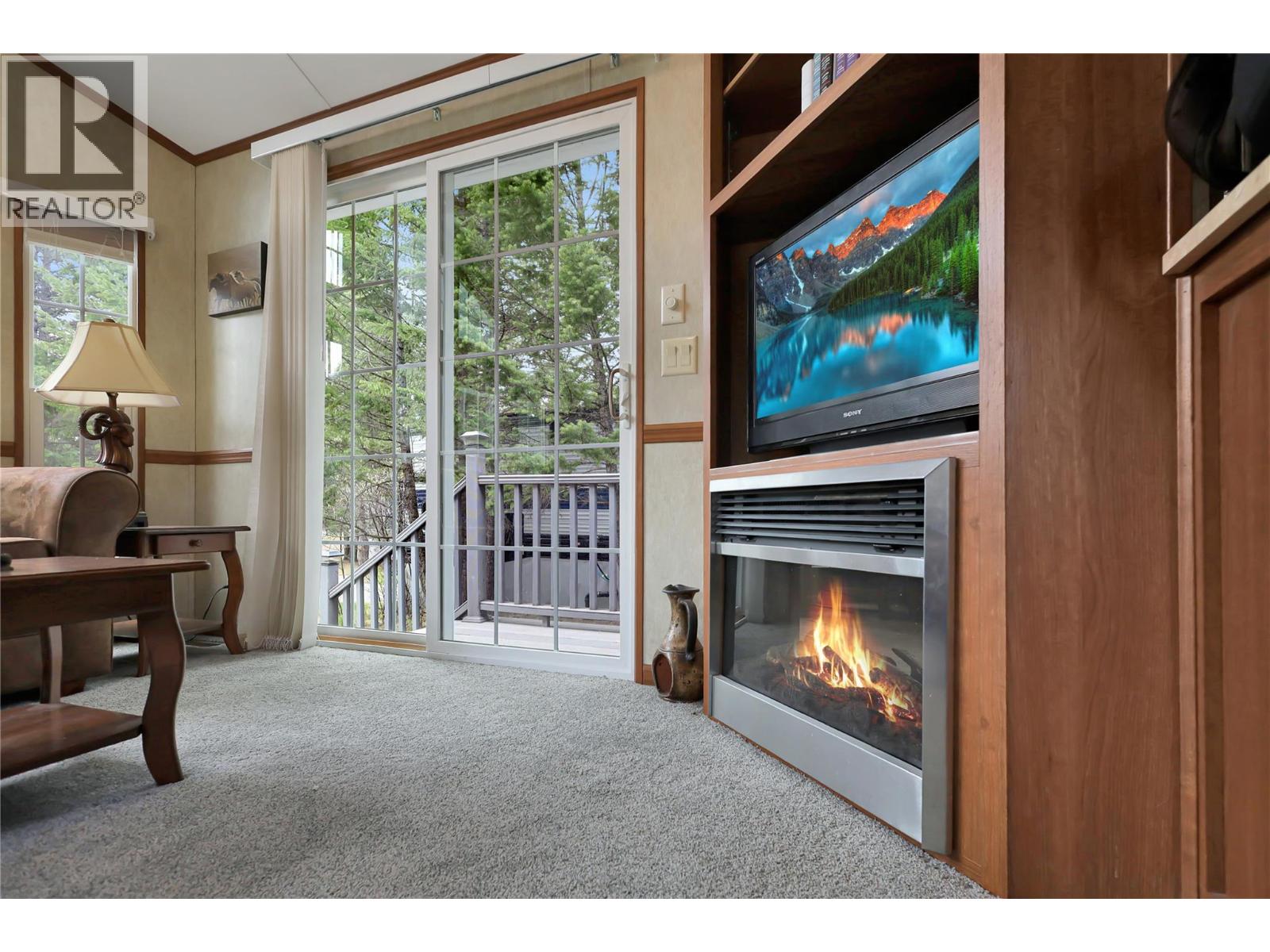 4862 Lynx Drive, Radium Hot Springs