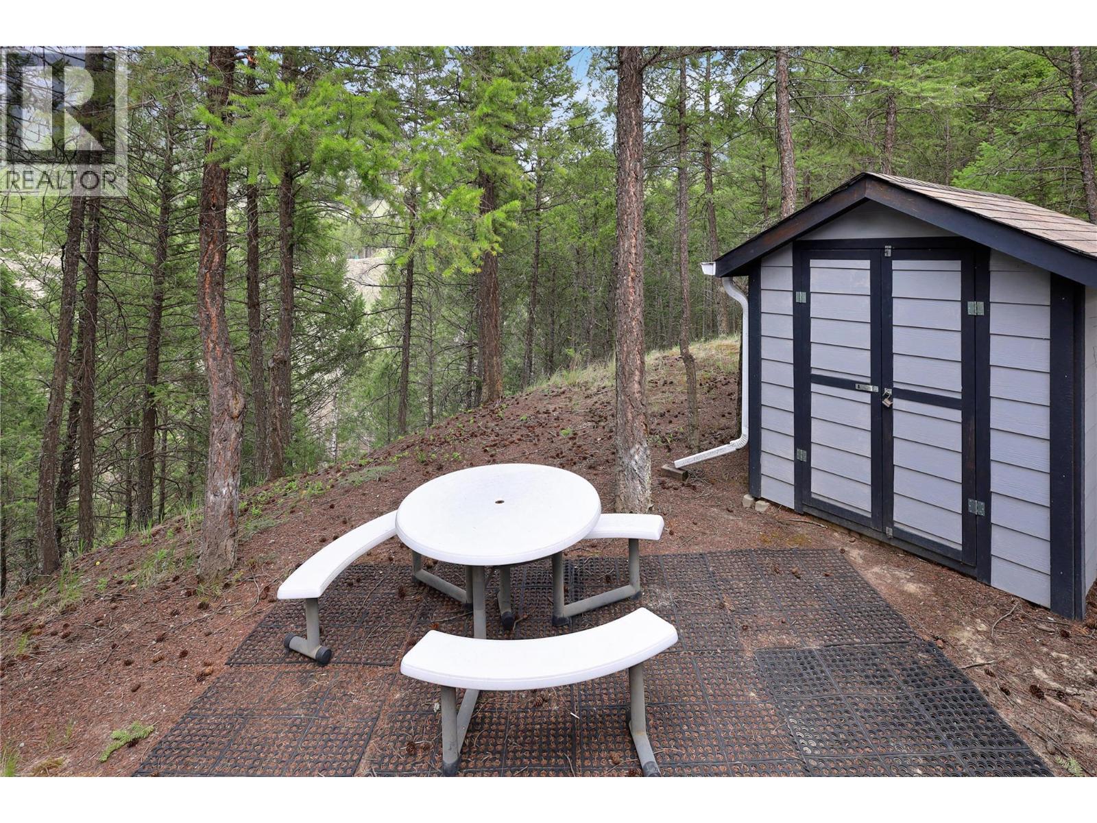 4862 Lynx Drive, Radium Hot Springs