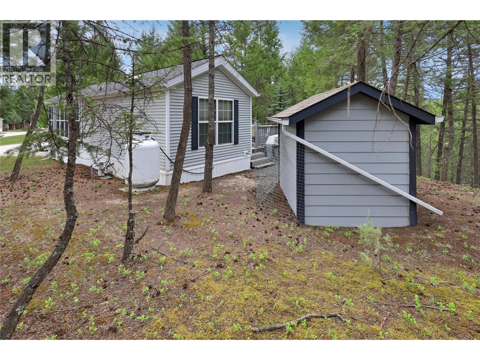 4862 Lynx Drive, Radium Hot Springs