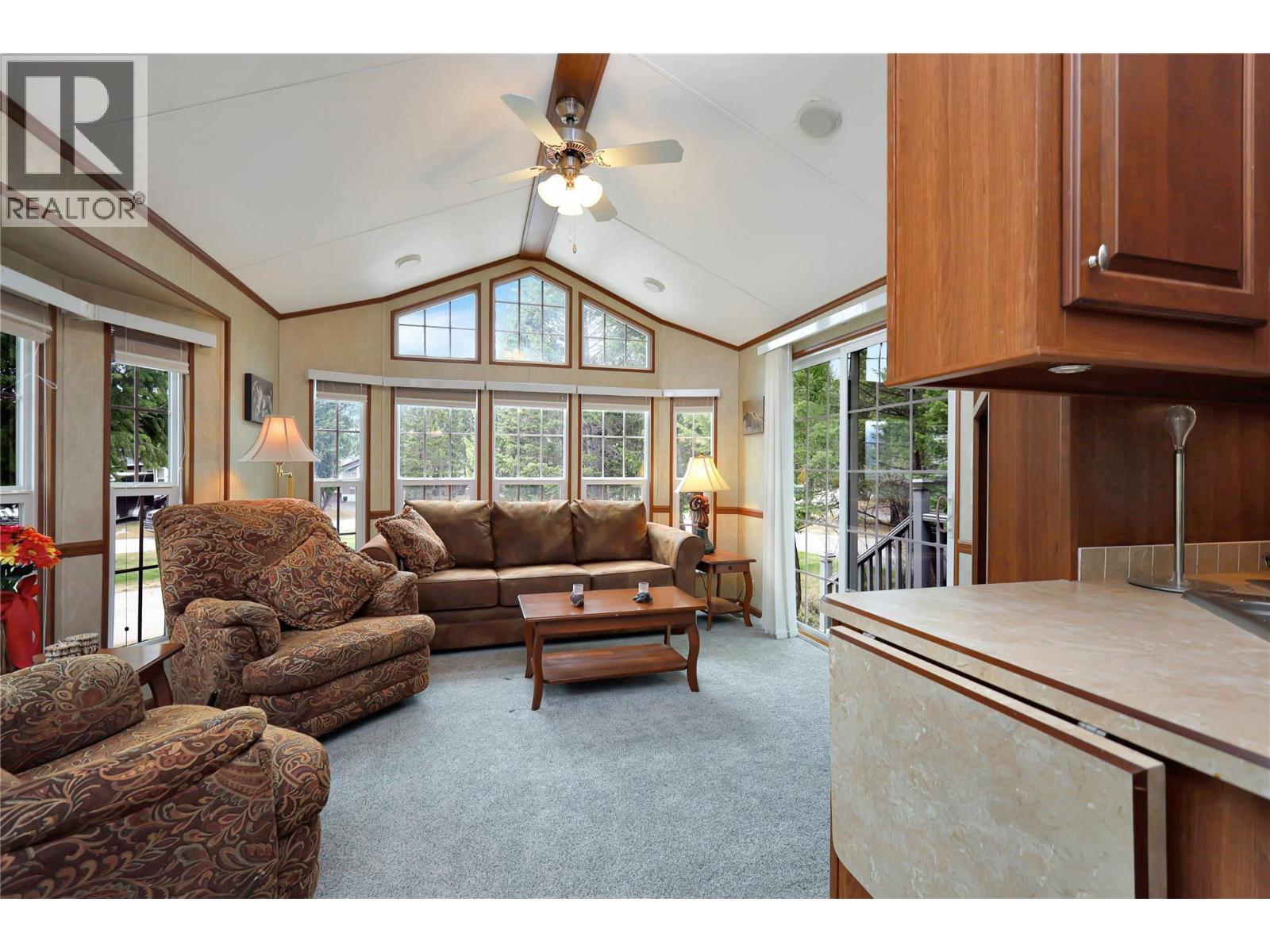 4862 Lynx Drive, Radium Hot Springs