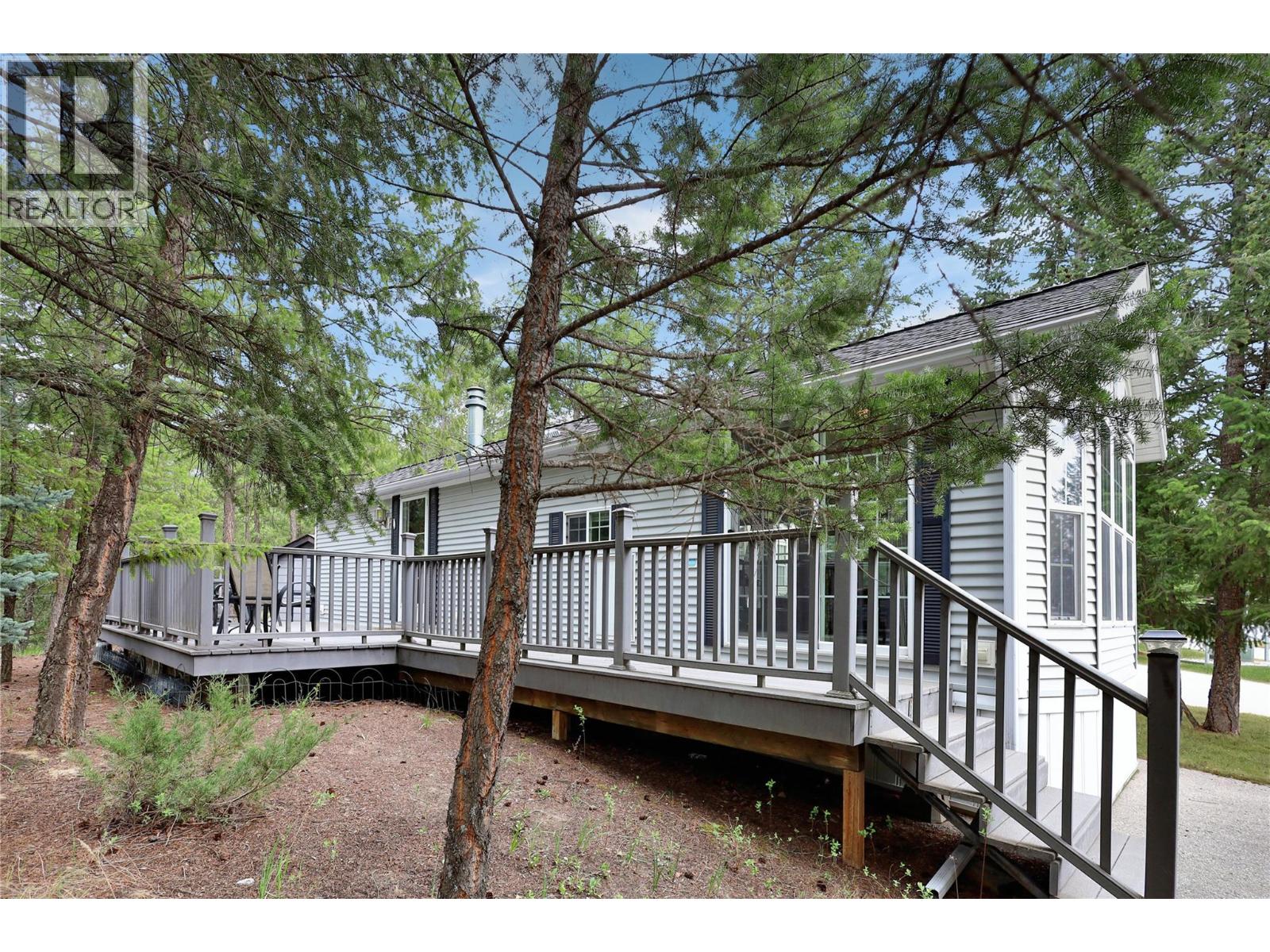 4862 Lynx Drive, Radium Hot Springs