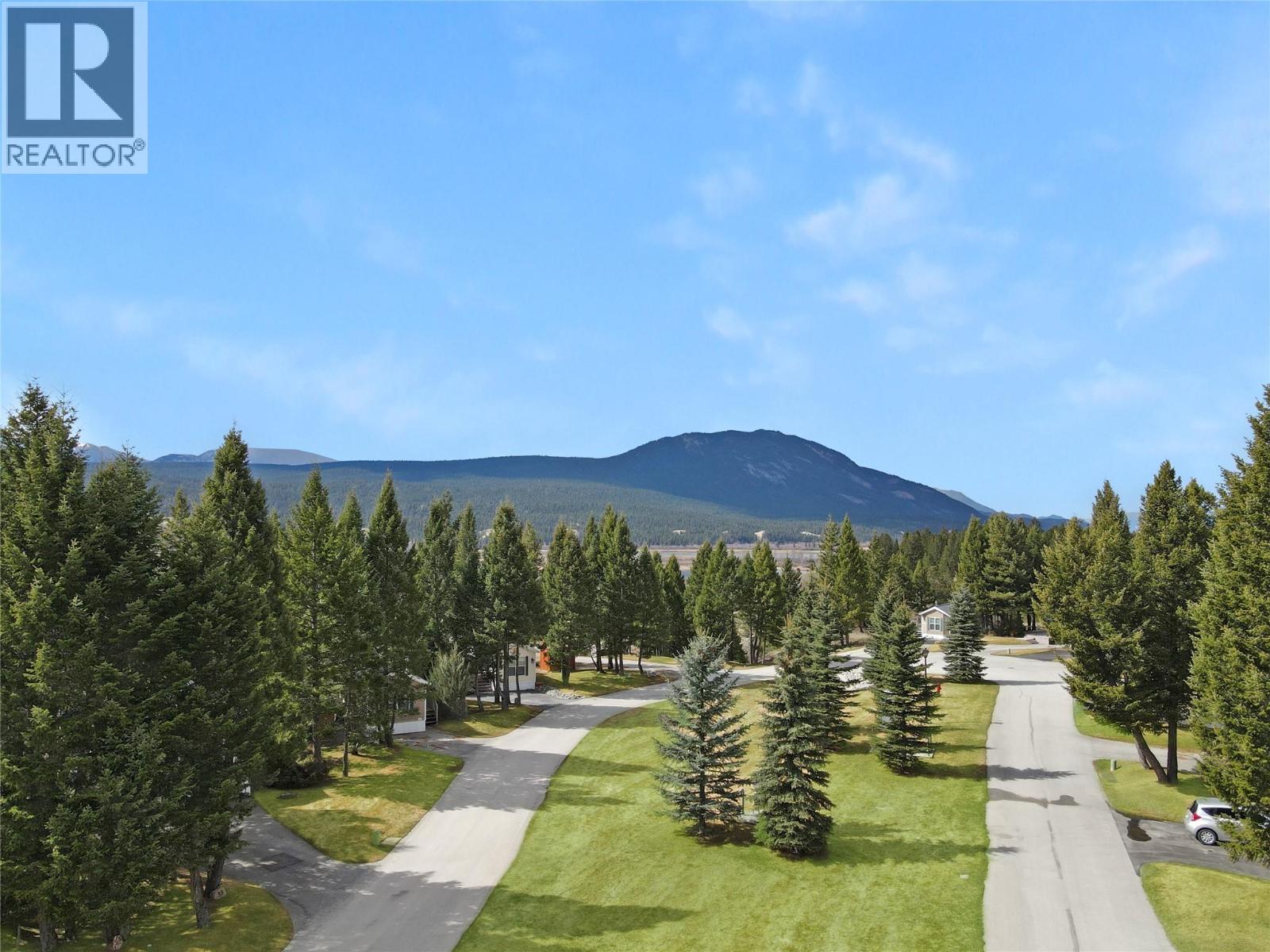 4862 Lynx Drive, Radium Hot Springs