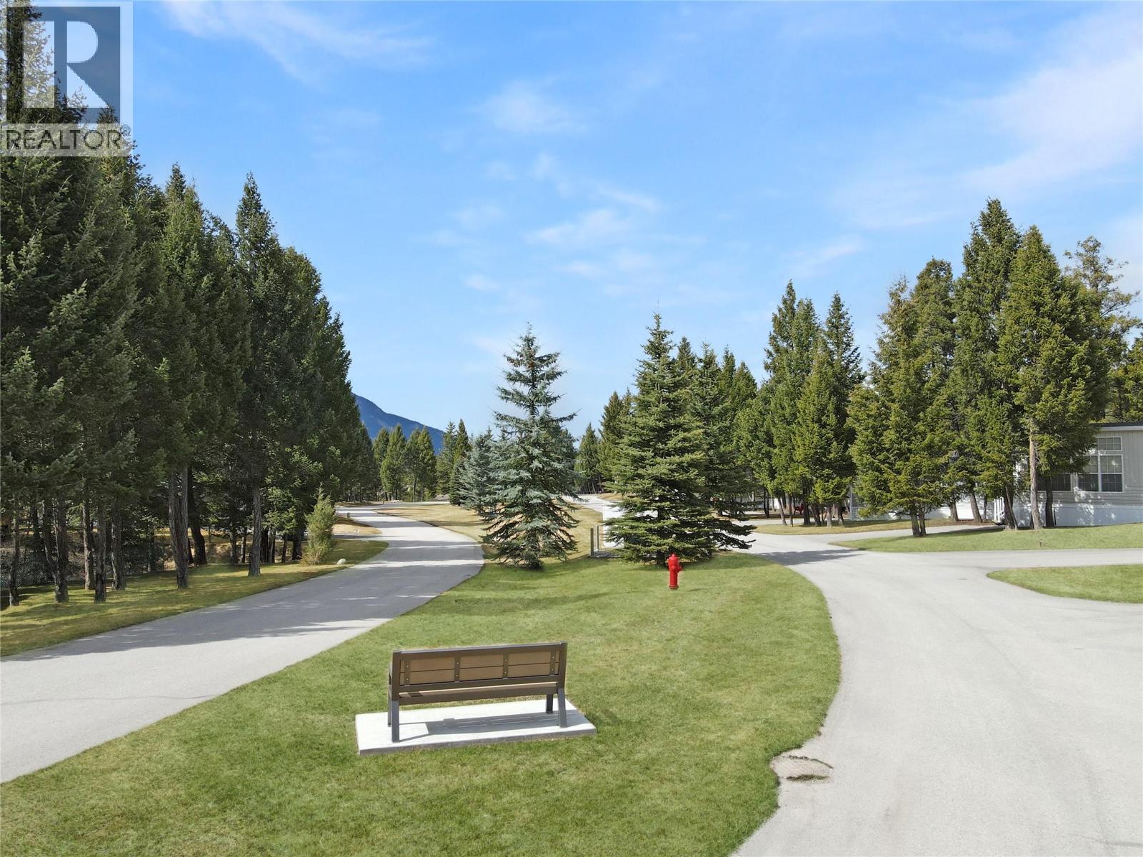 4862 Lynx Drive, Radium Hot Springs