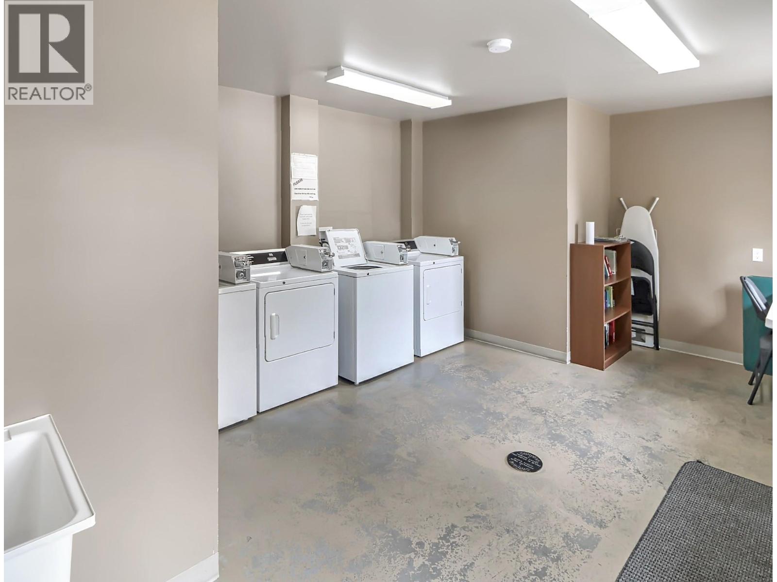 4862 Lynx Drive, Radium Hot Springs