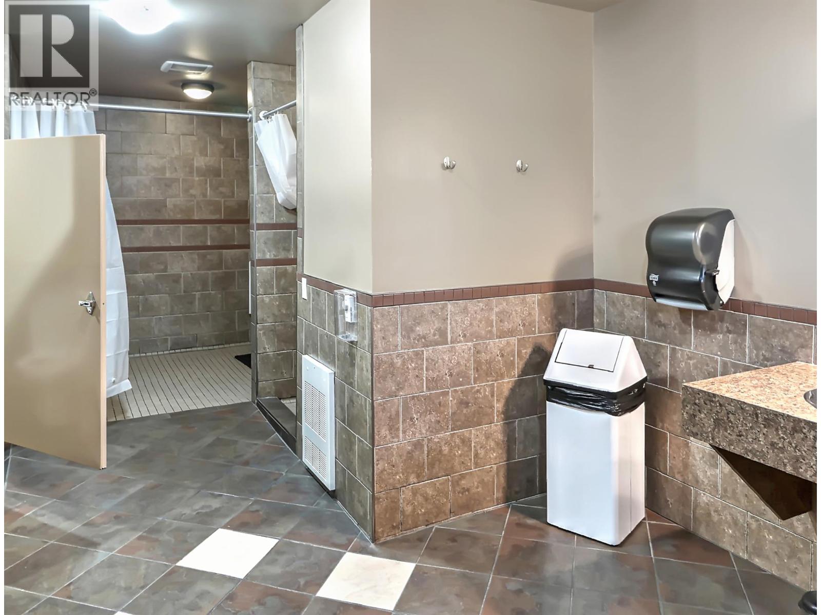 4862 Lynx Drive, Radium Hot Springs