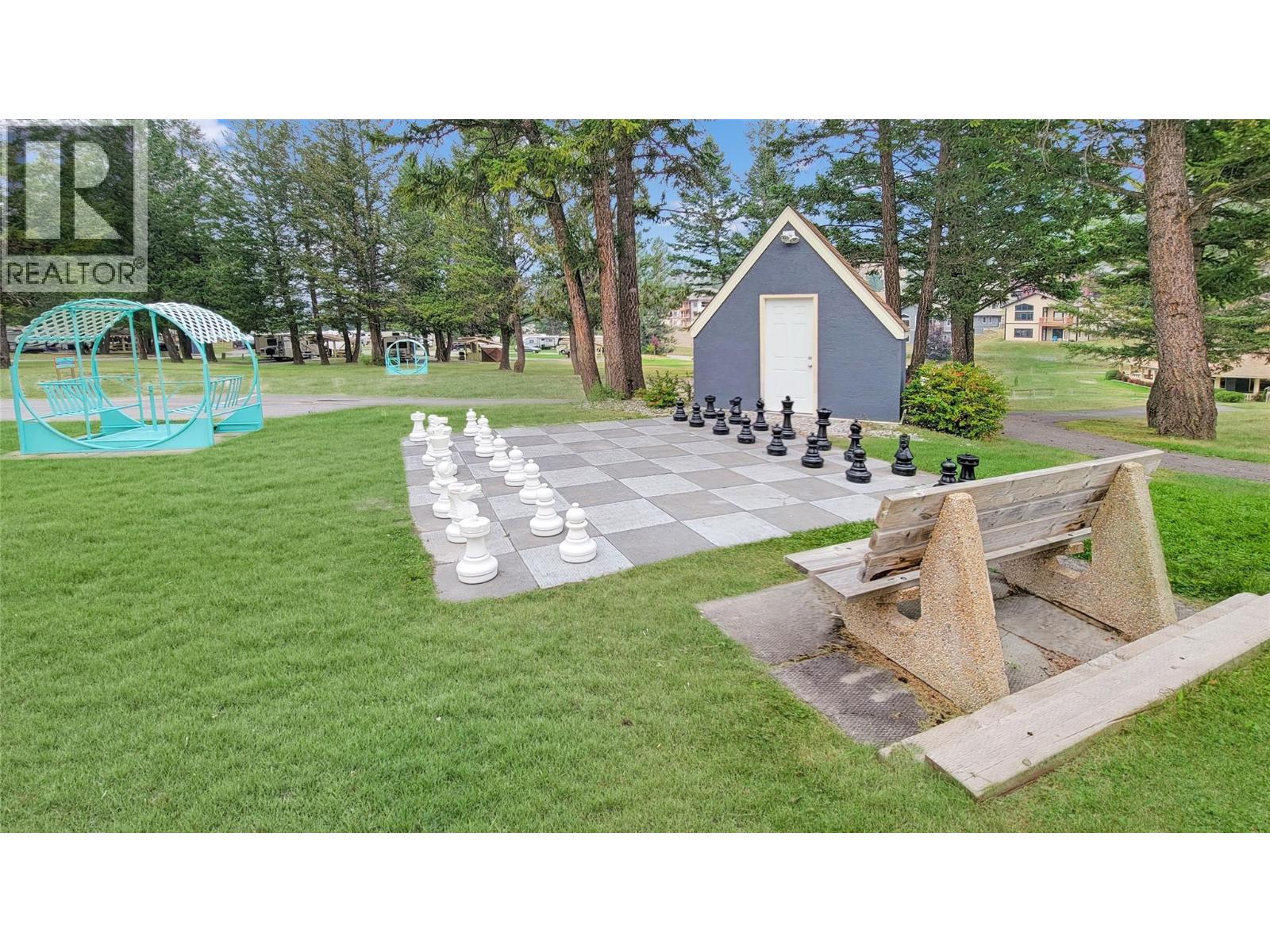 4862 Lynx Drive, Radium Hot Springs