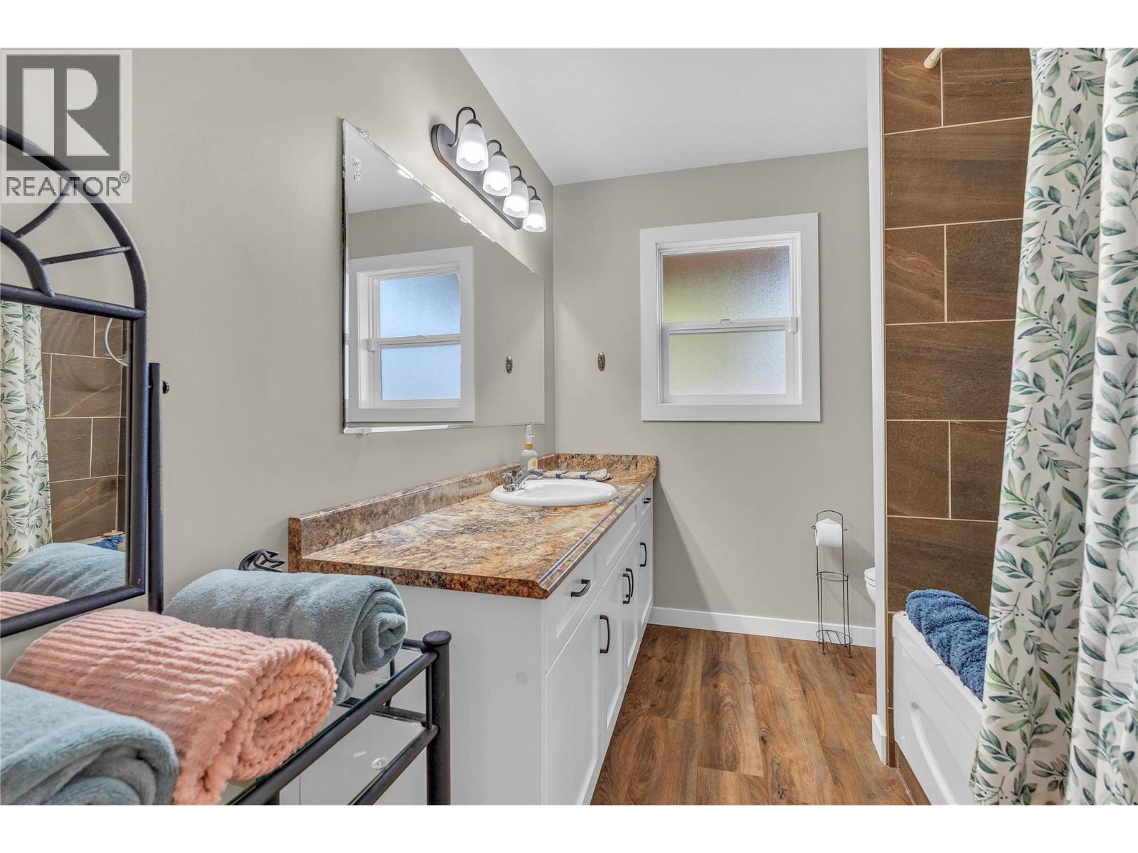 192 Dartmouth Place, Penticton