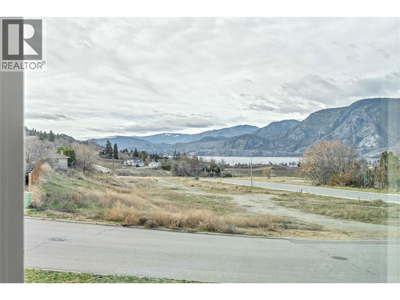 192 Dartmouth Place, Penticton