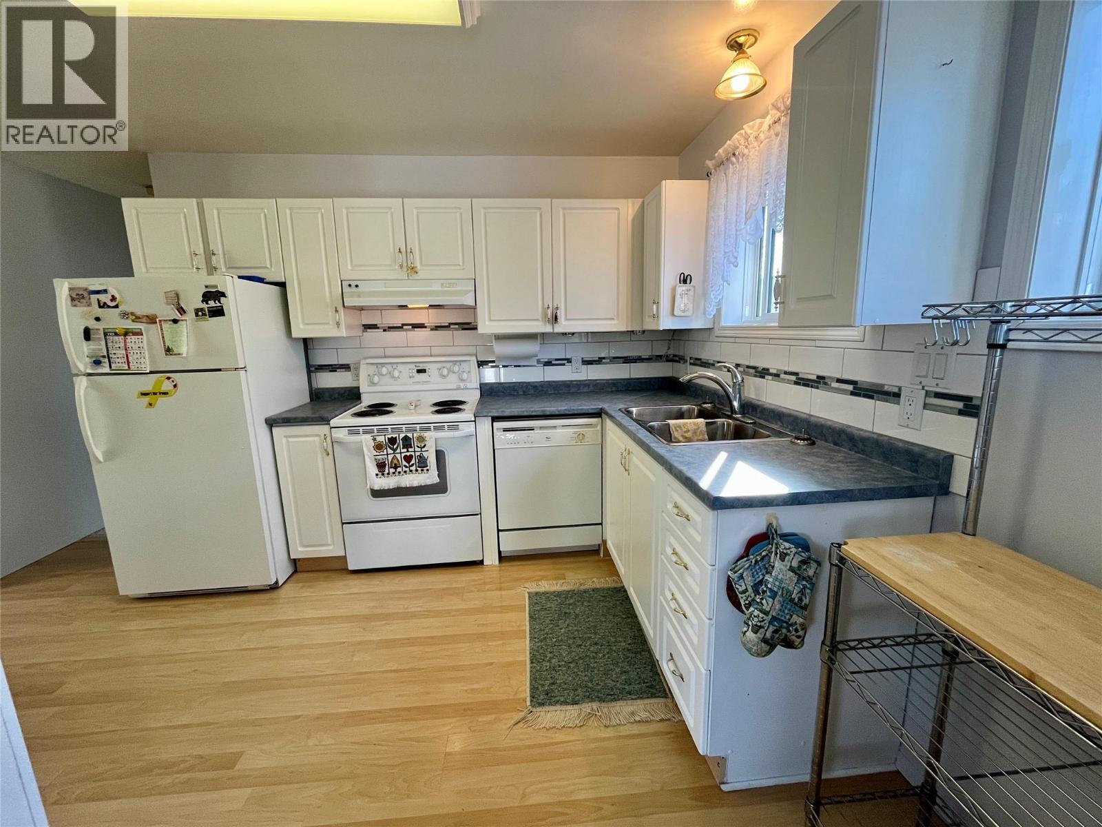 20 Dawson Place, Tumbler Ridge