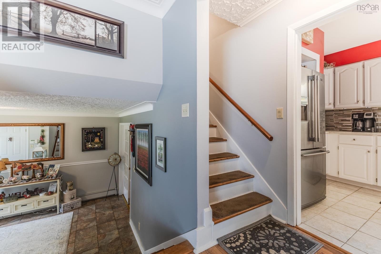 Property 27 of 49 of 35 GRANDVIEW Drive