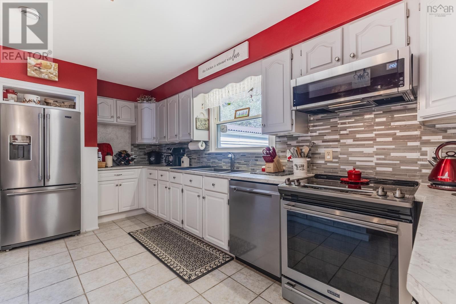 Property 29 of 49 of 35 GRANDVIEW Drive