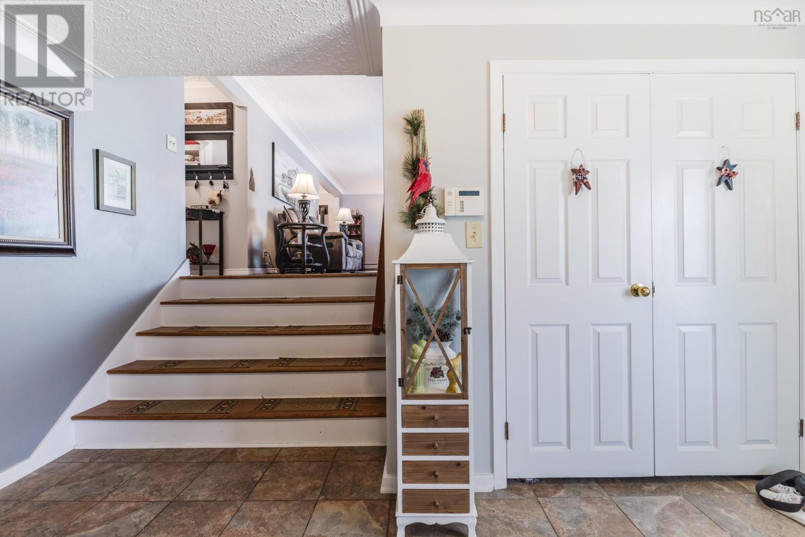 Property 45 of 49 of 35 GRANDVIEW Drive