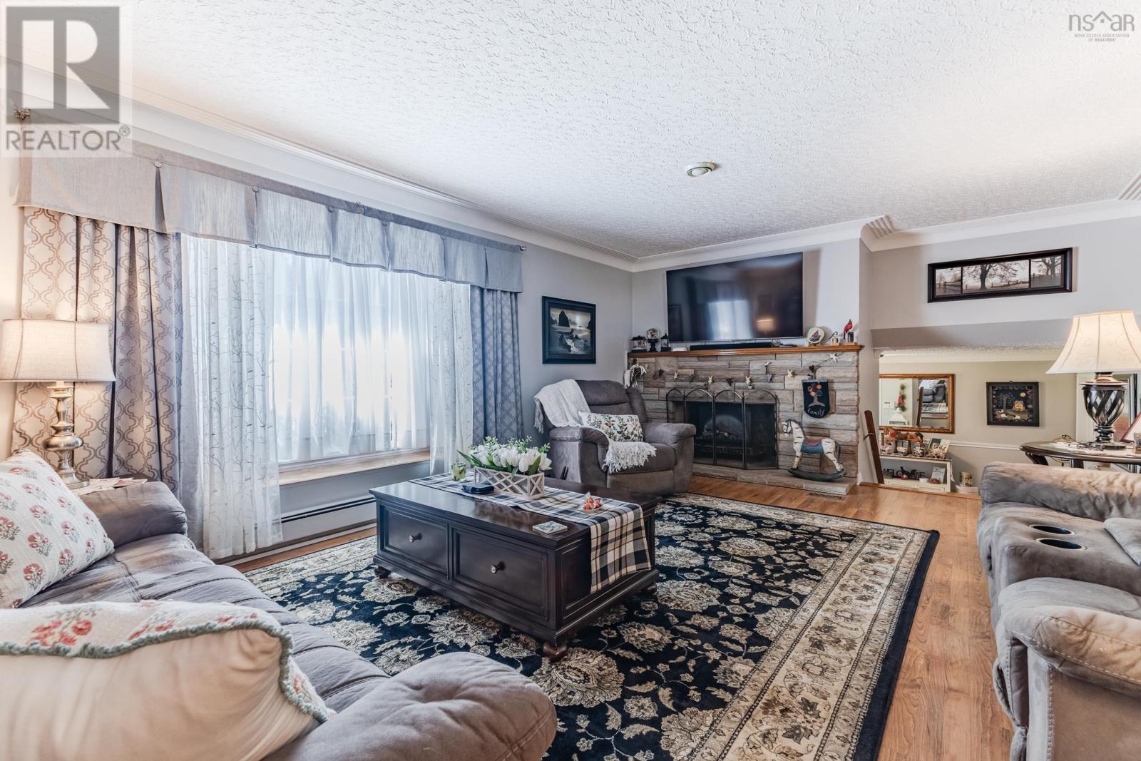 Property 44 of 49 of 35 GRANDVIEW Drive