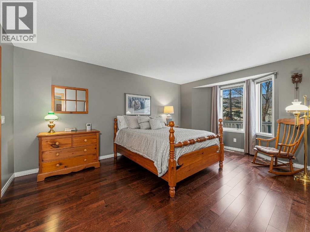 Single Family House Bungalow for Sale in  Arbour Cliff Close NW Arbour Lake Calgary 