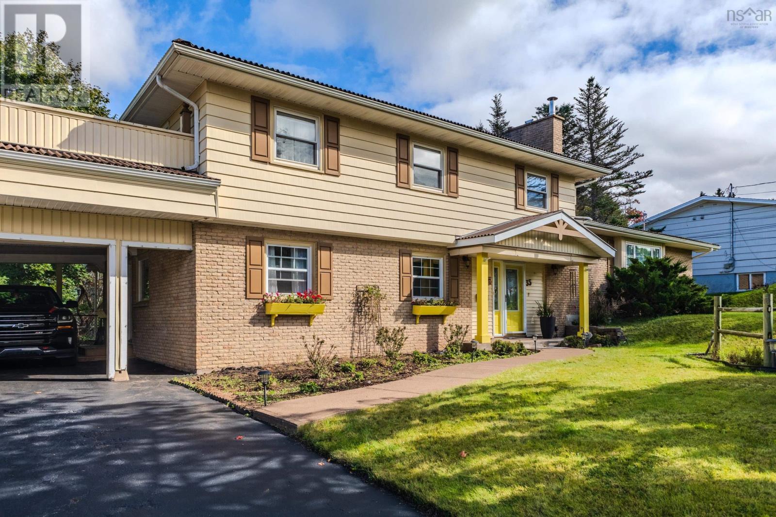 Property 48 of 49 of 35 GRANDVIEW Drive