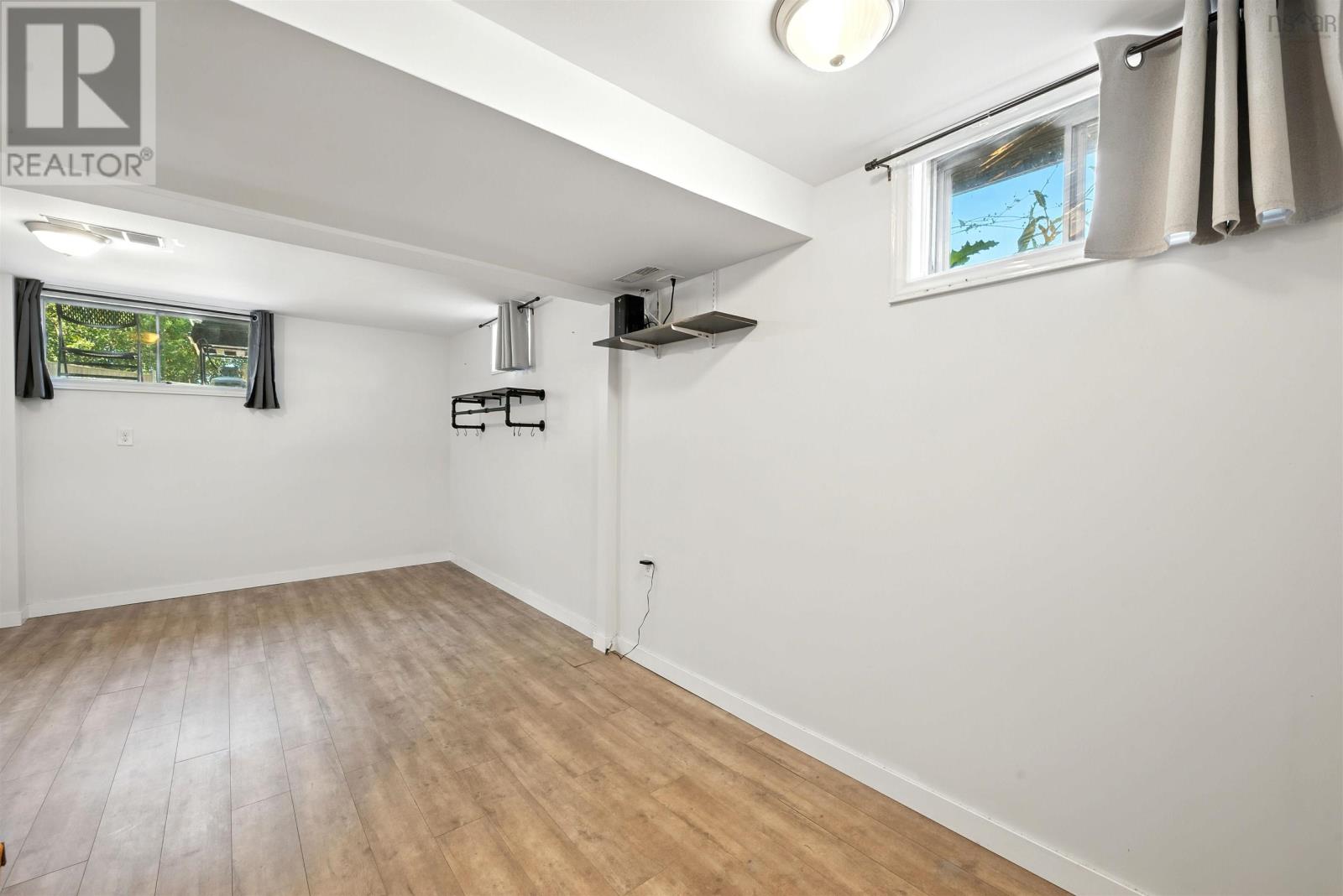 Property 28 of 49 of 1909 Hammonds Plains Road