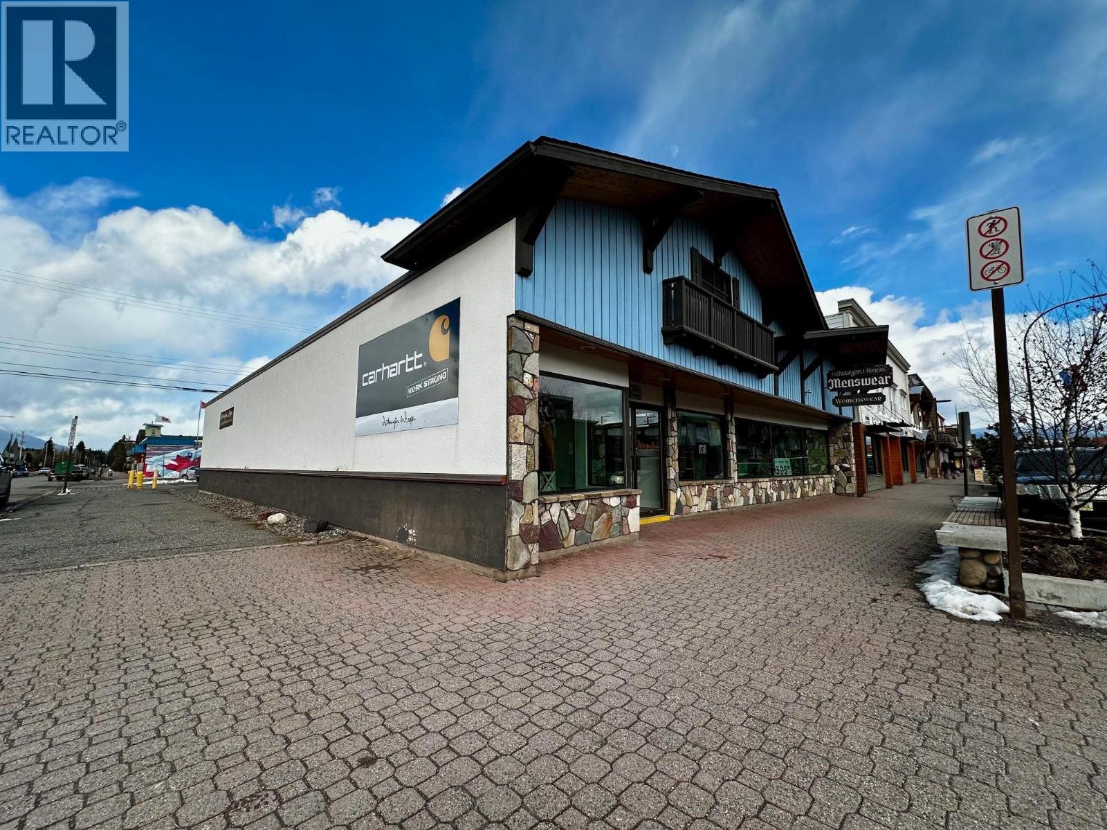 1161 MAIN Street, Smithers