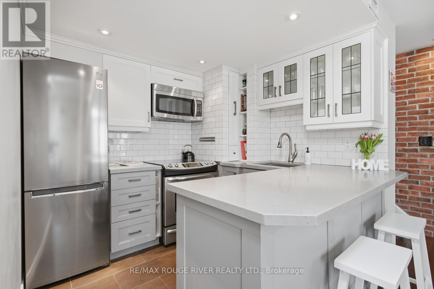 #28 89 LILLIAN STREET - 17