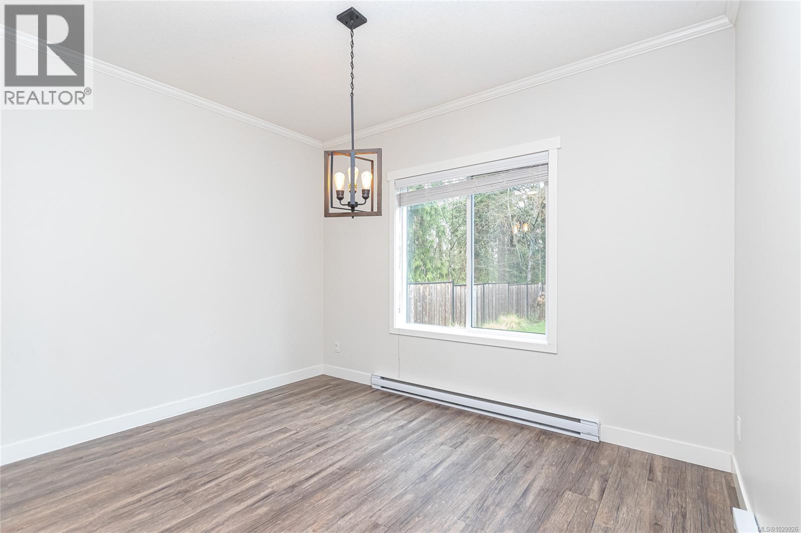 17 SAANICH RIDGE DR - 11