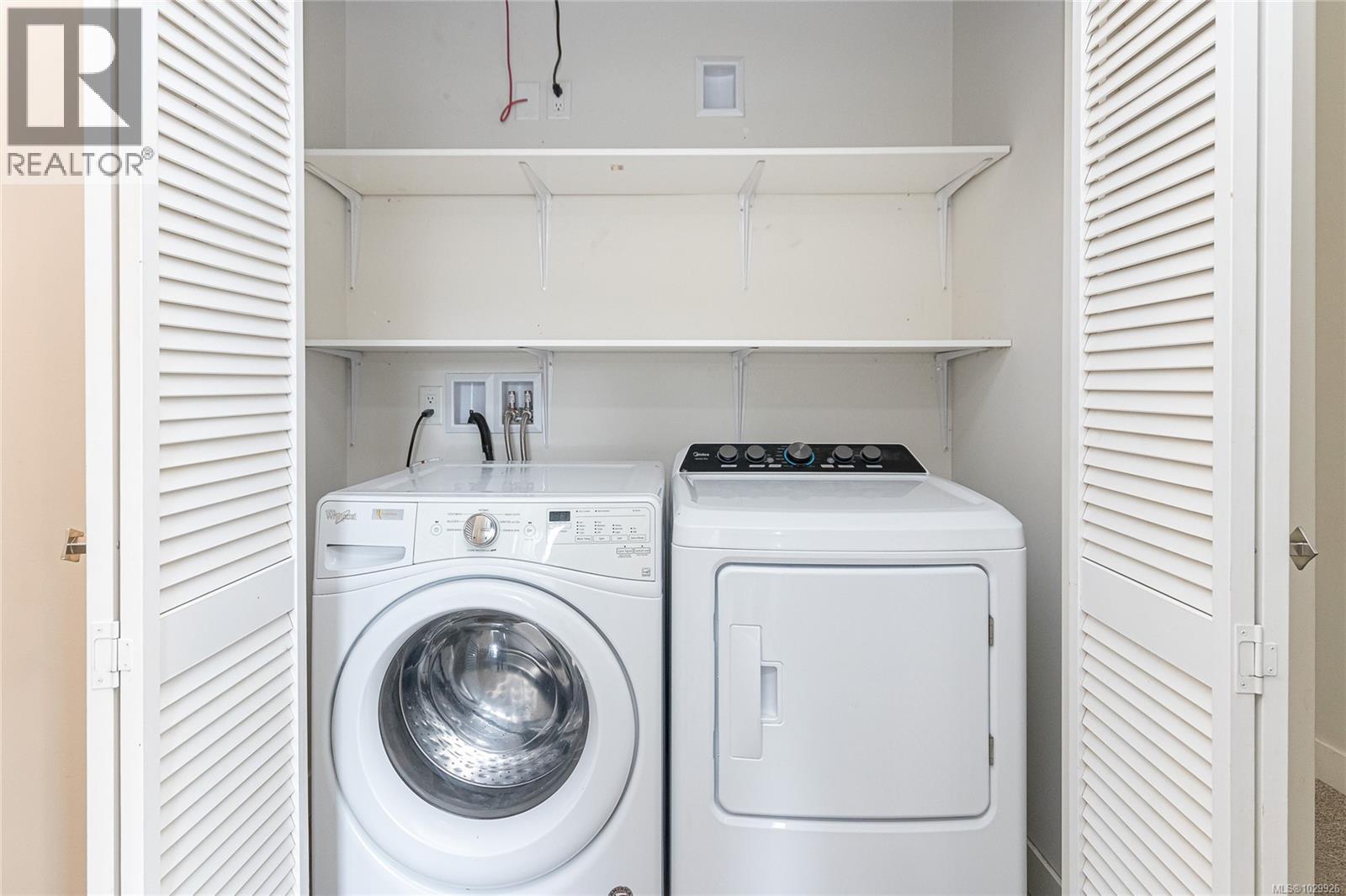 17 SAANICH RIDGE DR - 28