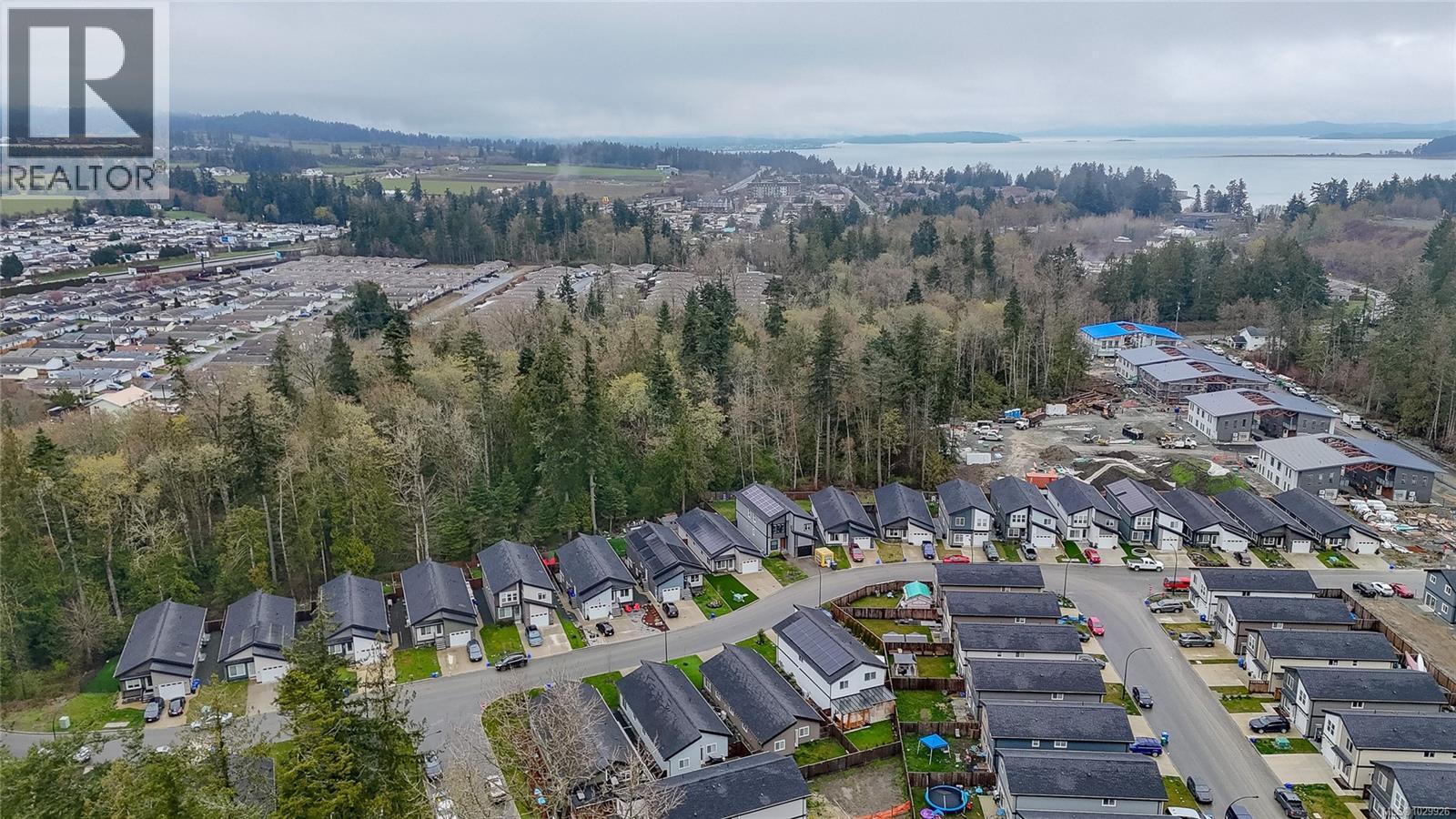 17 SAANICH RIDGE DR - 42