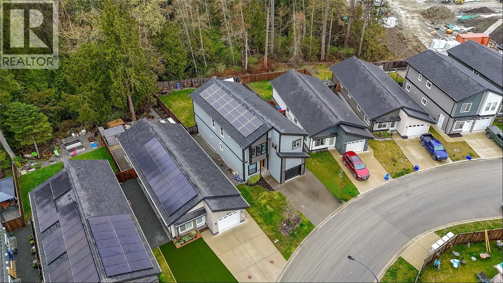 17 SAANICH RIDGE DR - 43