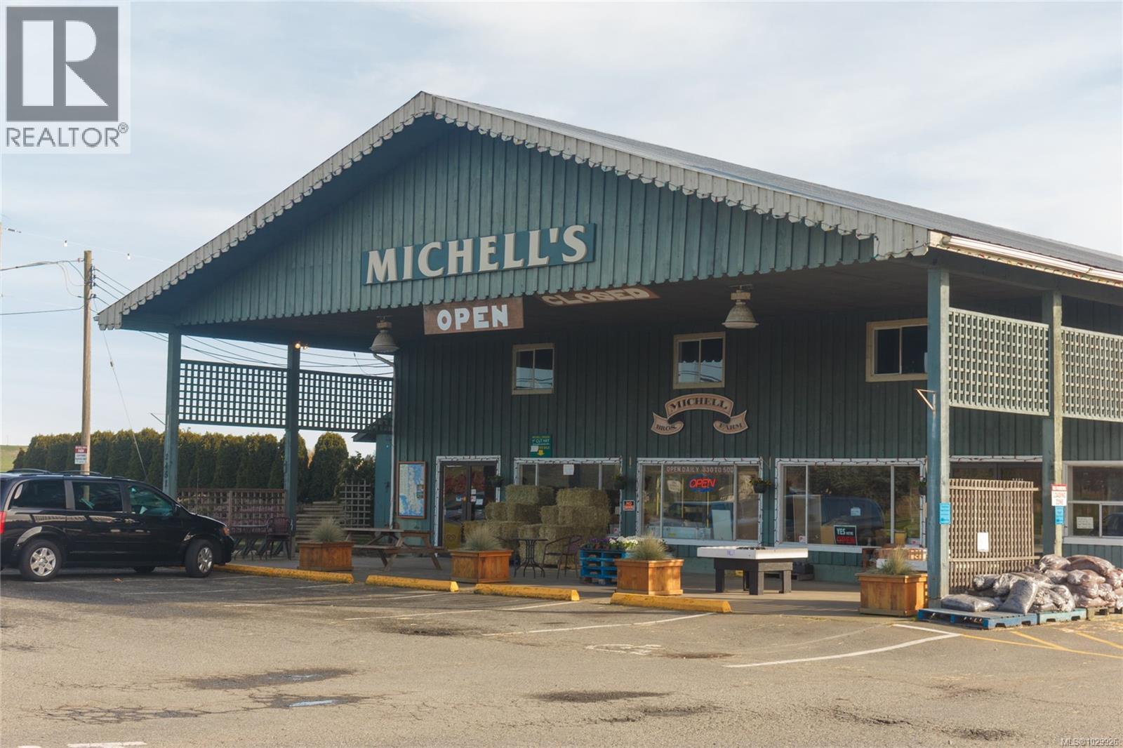 17 SAANICH RIDGE DR - 45