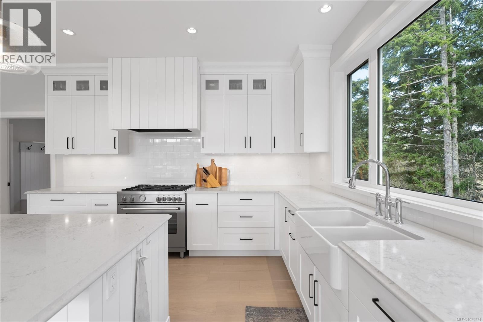 2006 PINEHURST TERR - 17