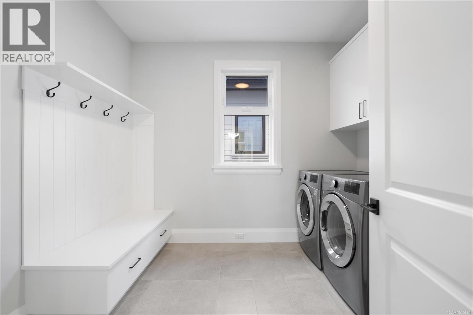 2006 PINEHURST TERR - 20