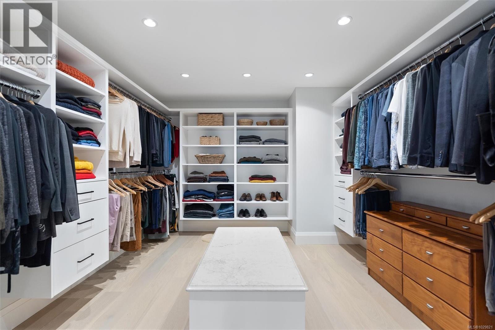 2006 PINEHURST TERR - 24