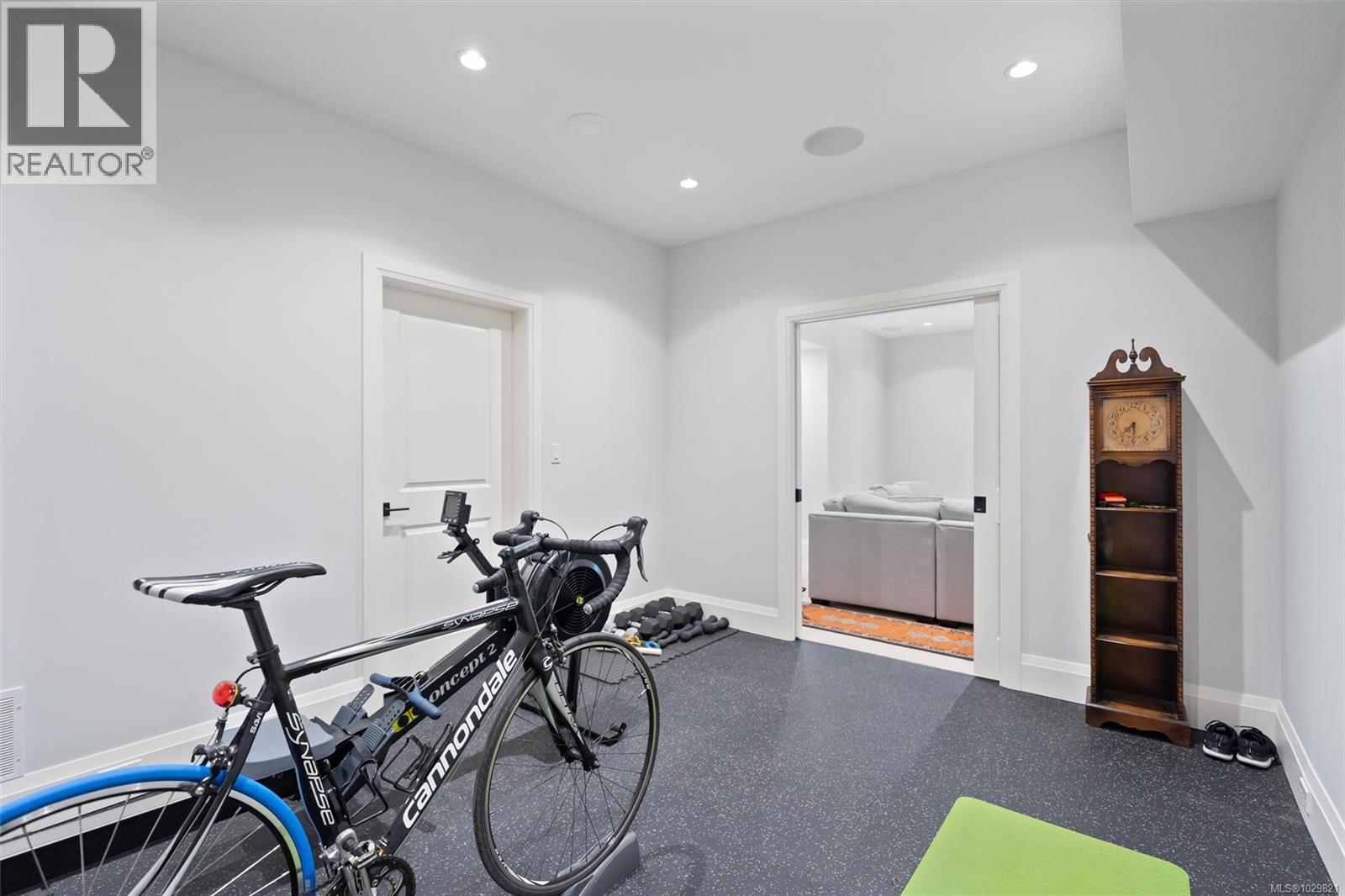 2006 PINEHURST TERR - 35