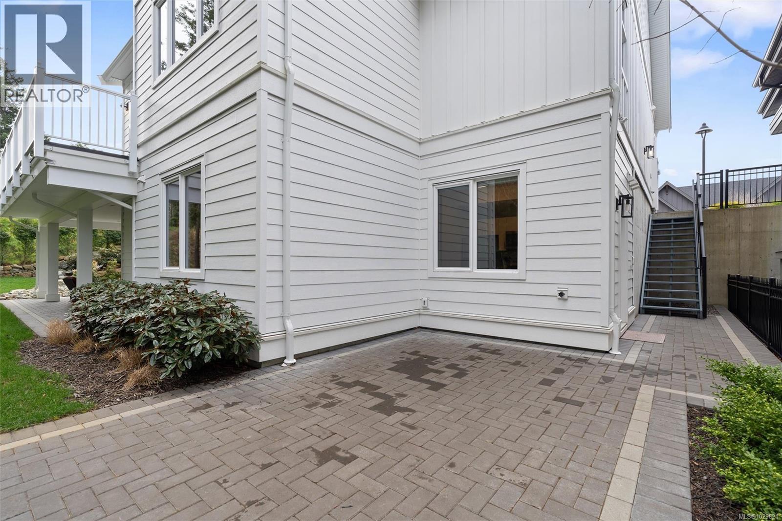 2006 PINEHURST TERR - 45