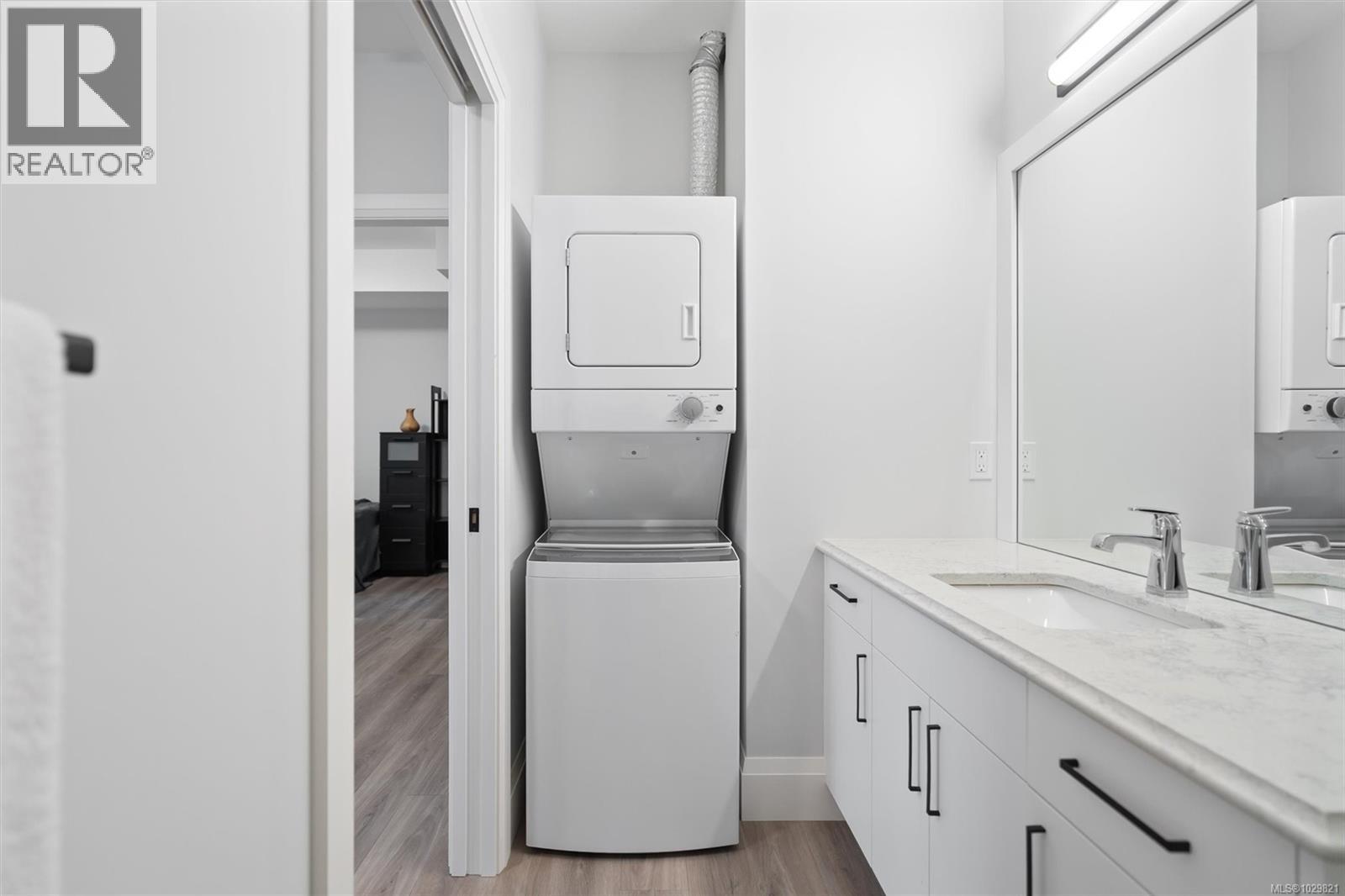 2006 PINEHURST TERR - 46