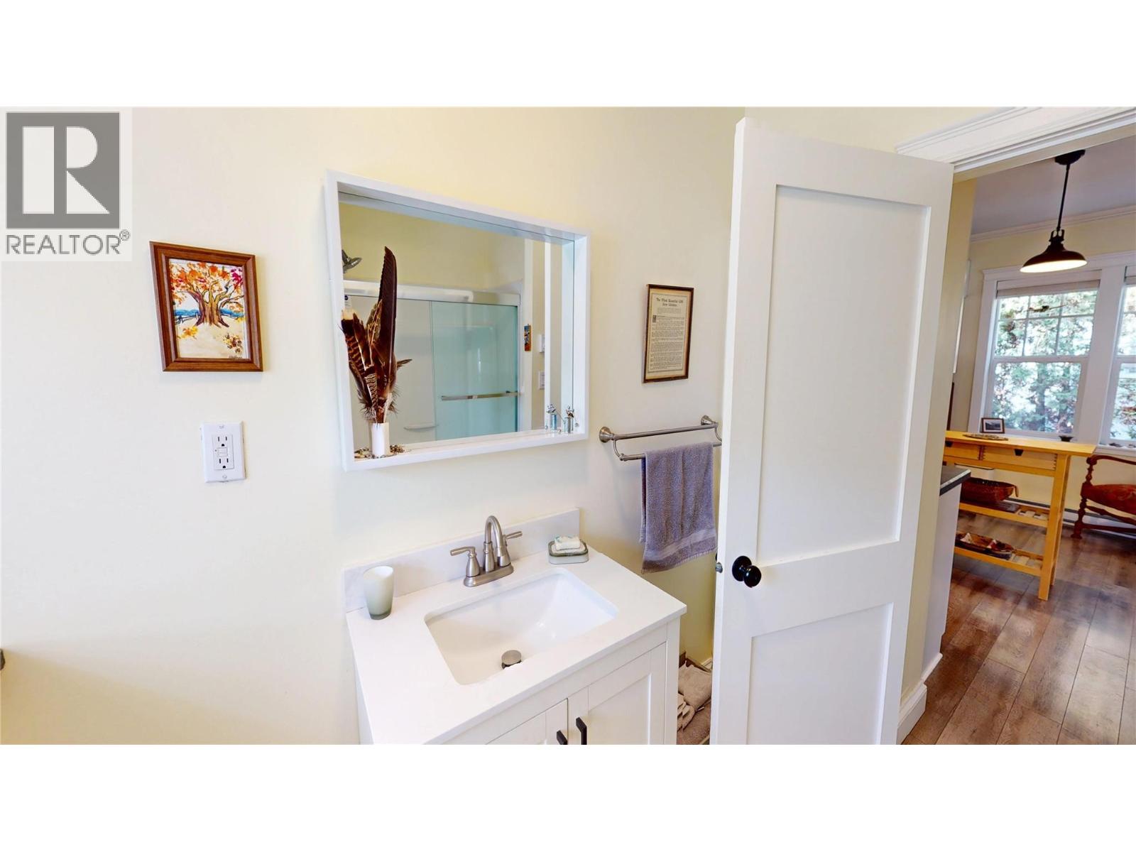 1210 - 1212 HILLSIDE Street, Creston