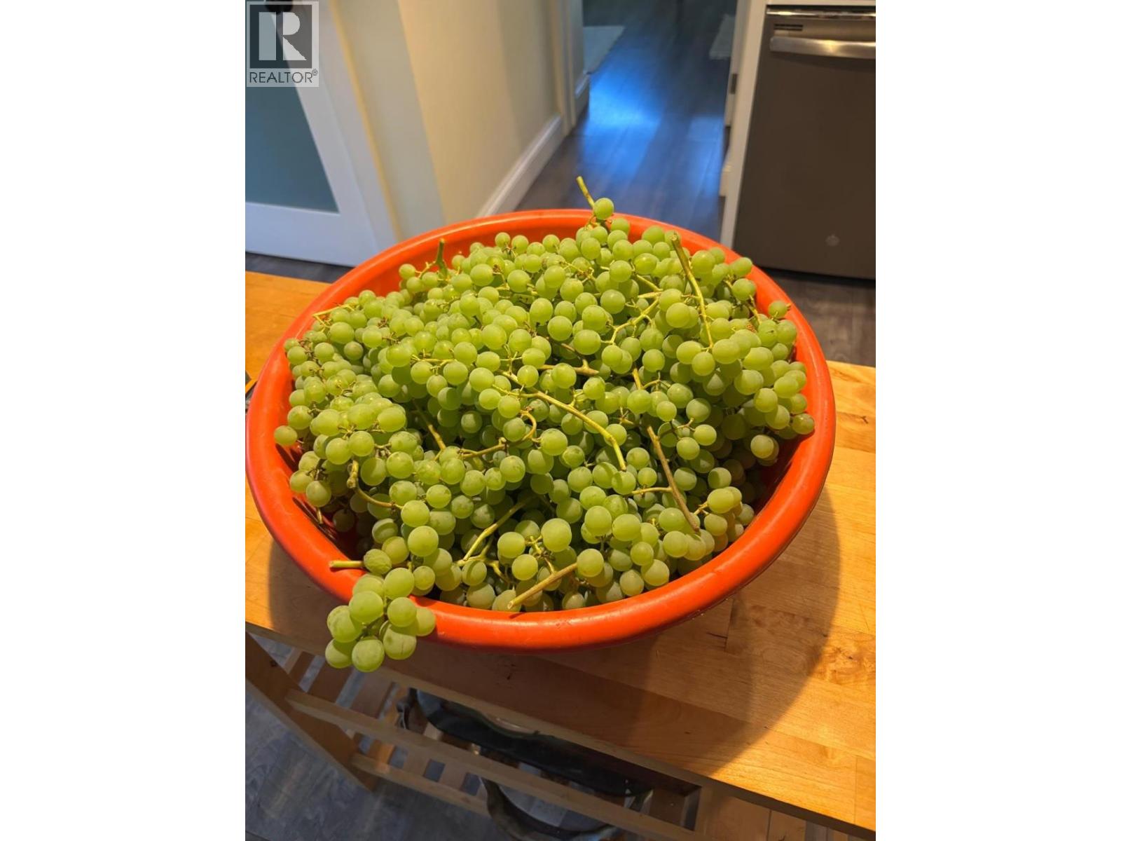 1210 - 1212 HILLSIDE Street, Creston