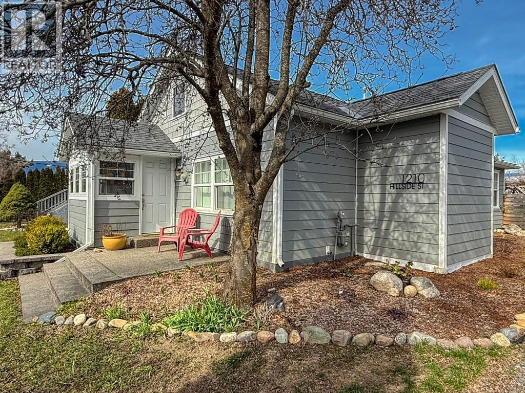 1210 - 1212 HILLSIDE Street, Creston