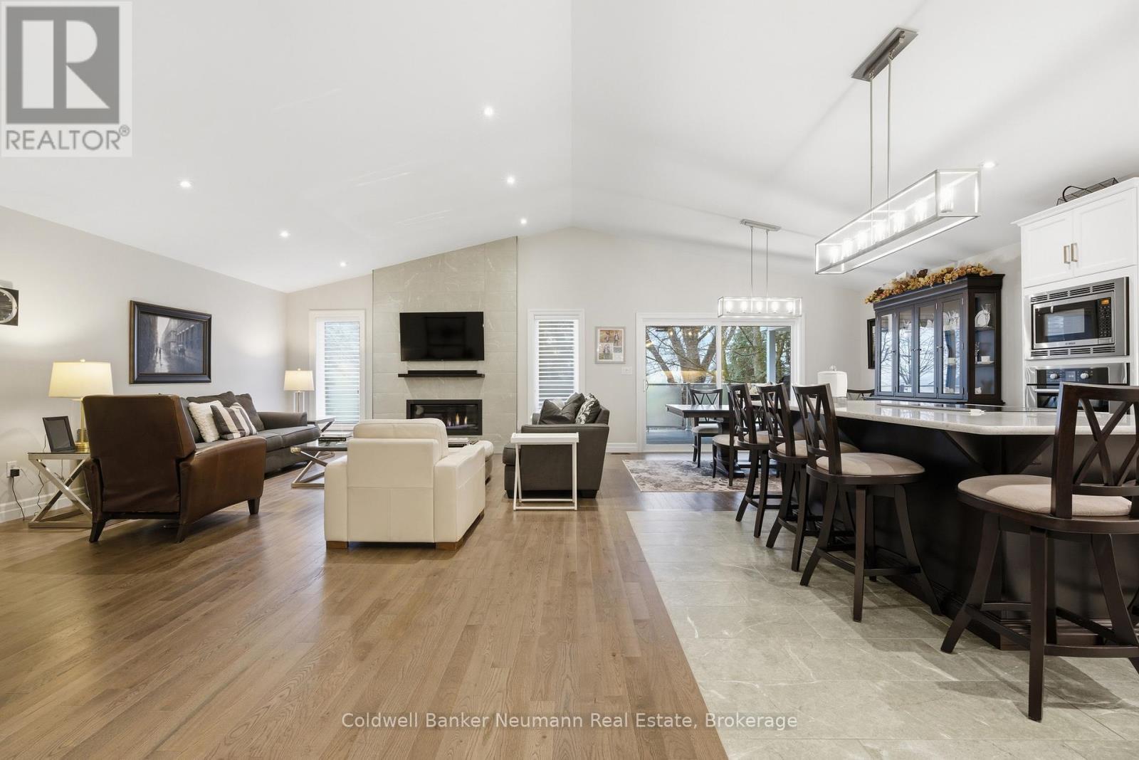 7471 MARDEN ROAD - 10