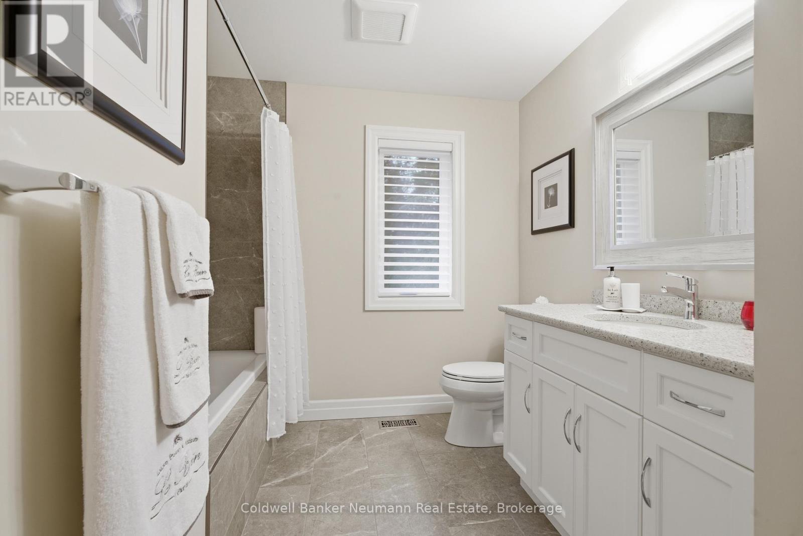 7471 MARDEN ROAD - 24