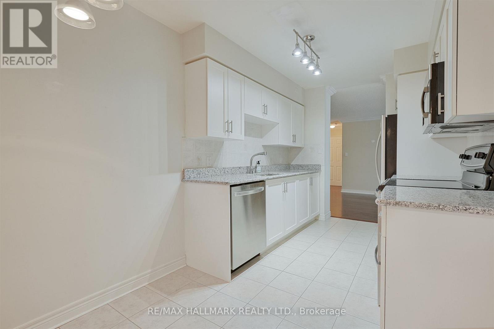 #511 35 MERTON STREET - 13