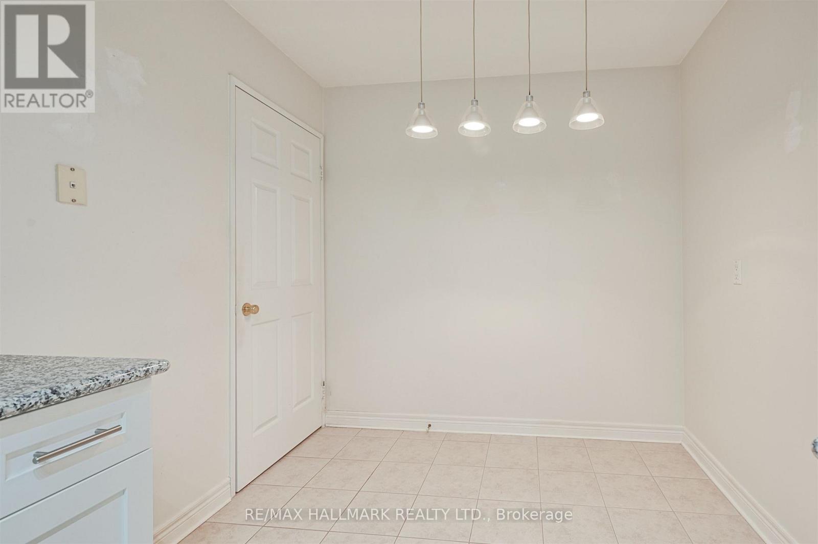 #511 35 MERTON STREET - 14