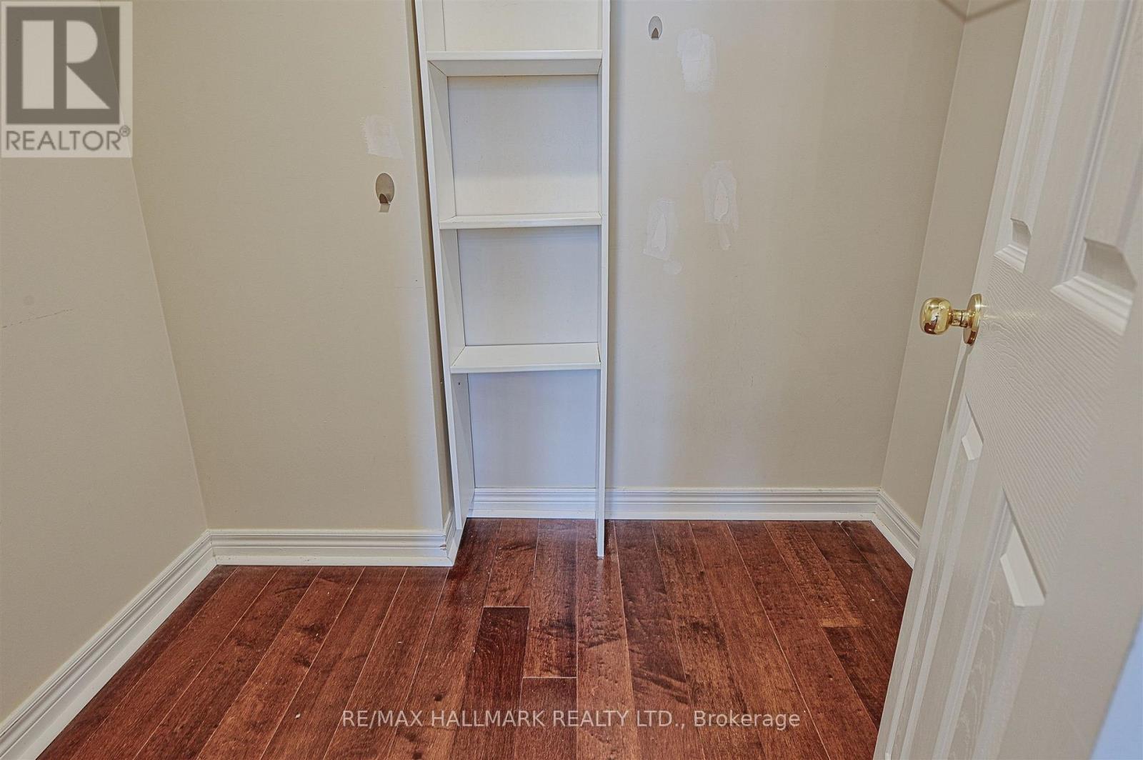 #511 35 MERTON STREET - 18