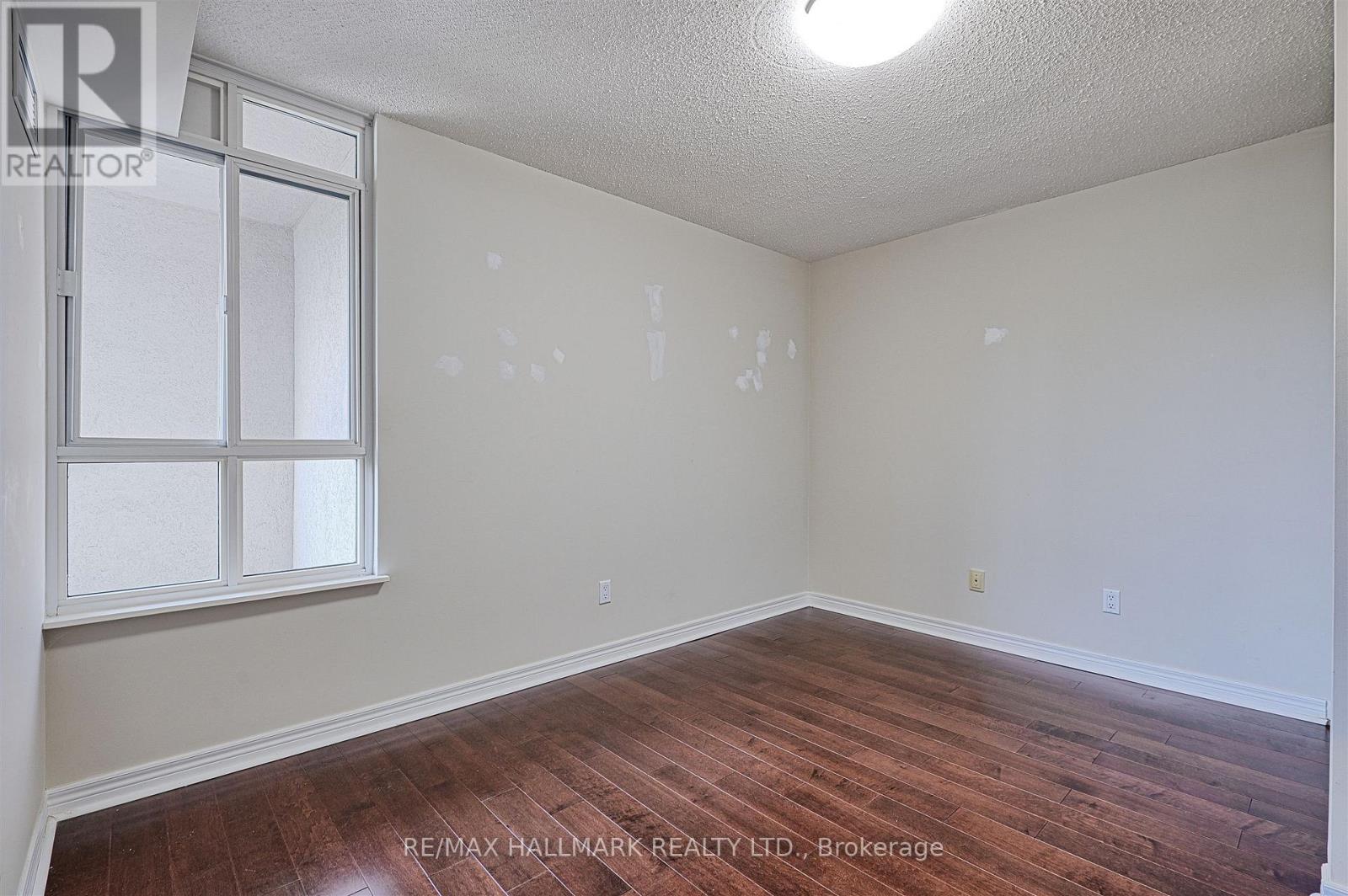 #511 35 MERTON STREET - 19