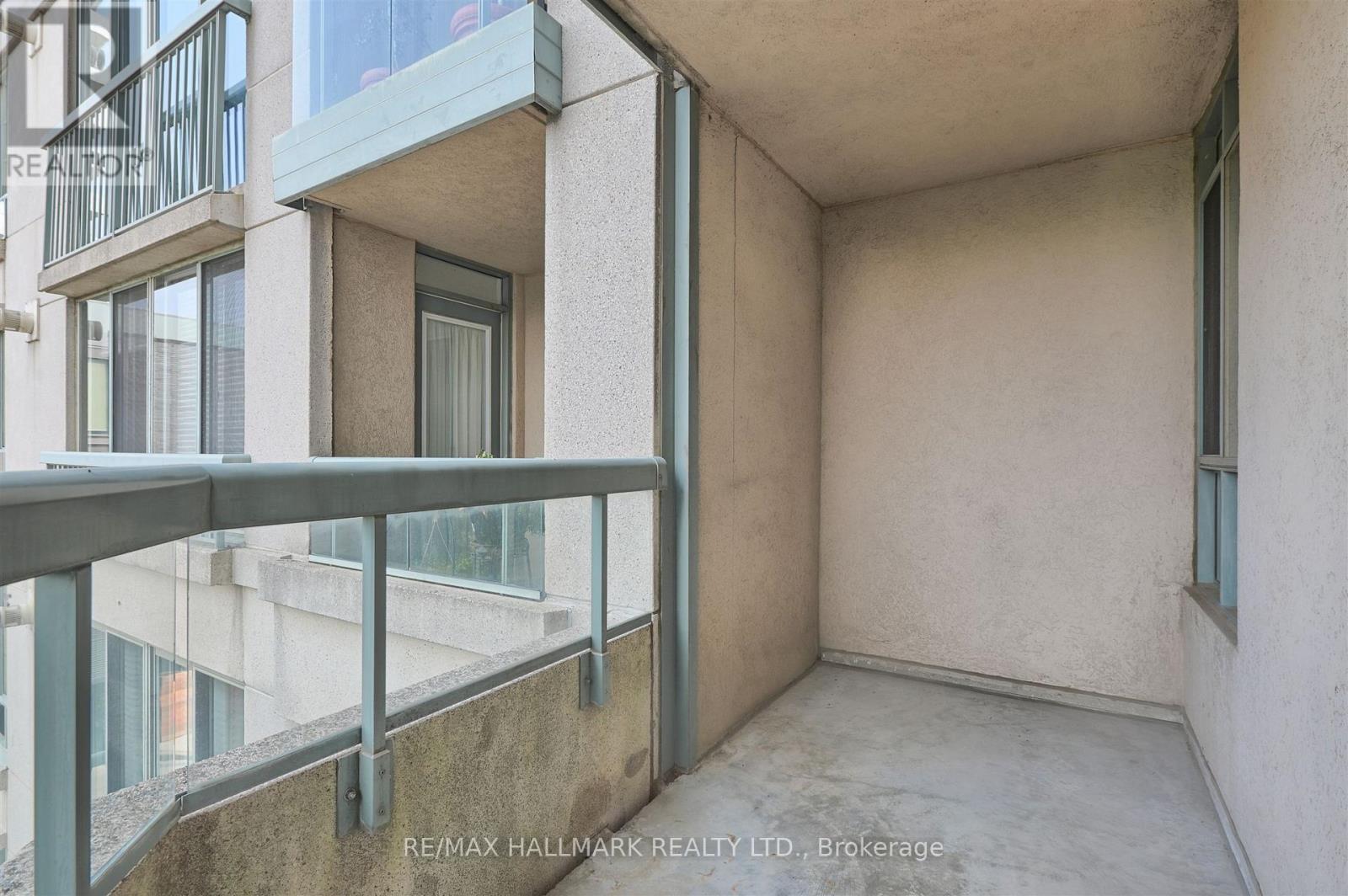 #511 35 MERTON STREET - 25