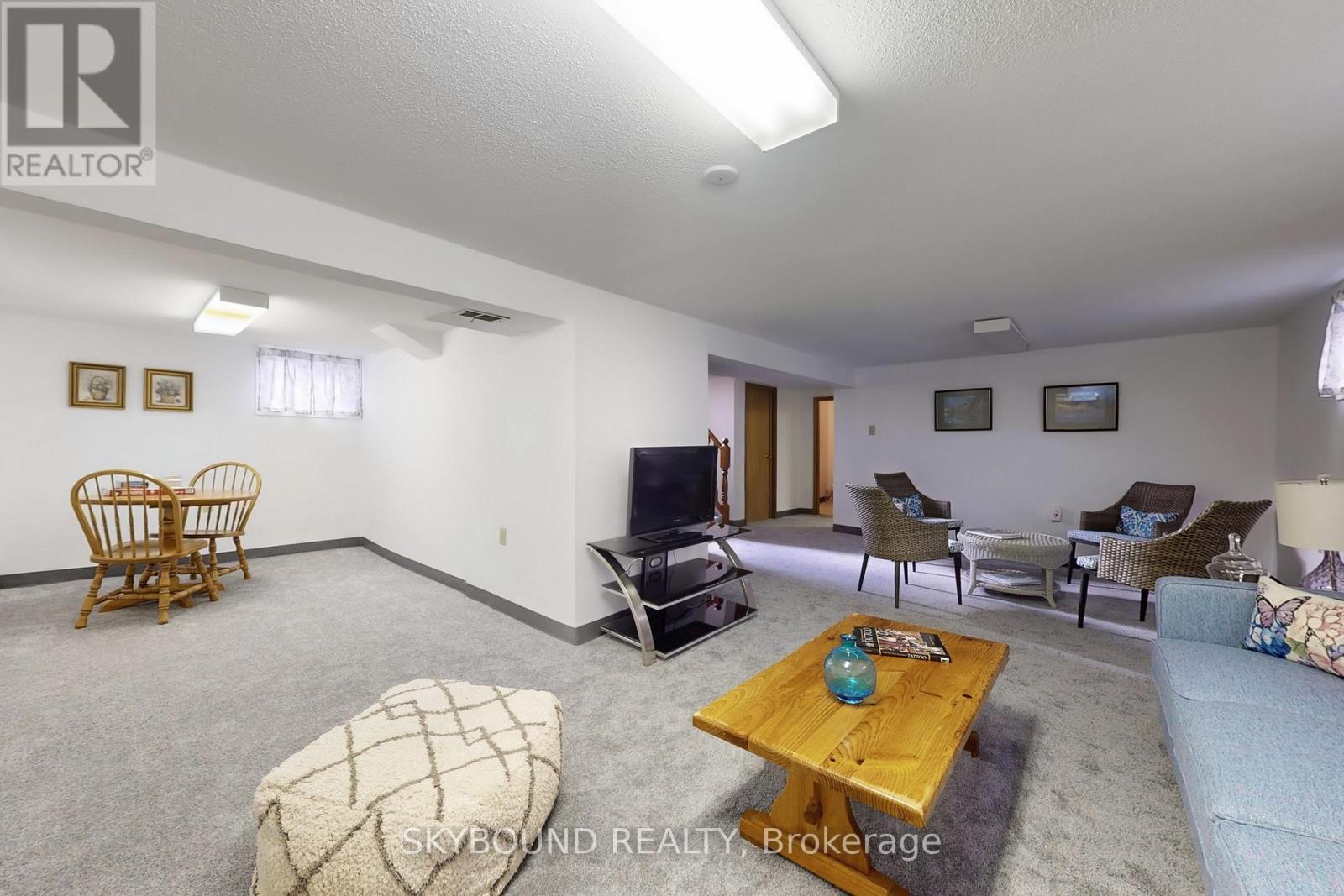 139 TOWER DRIVE - 23