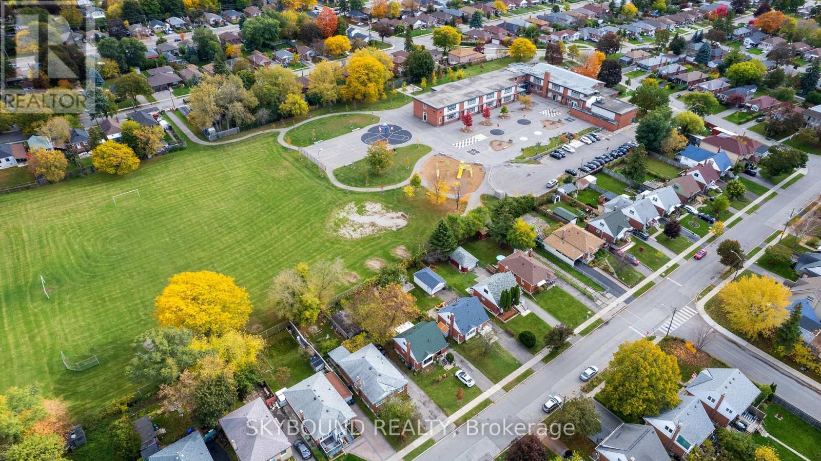 139 TOWER DRIVE - 41