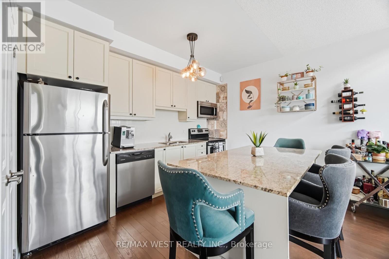 #110 12 WOODSTREAM BOULEVARD - 10