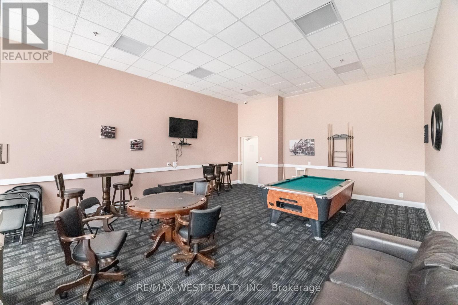#110 12 WOODSTREAM BOULEVARD - 31