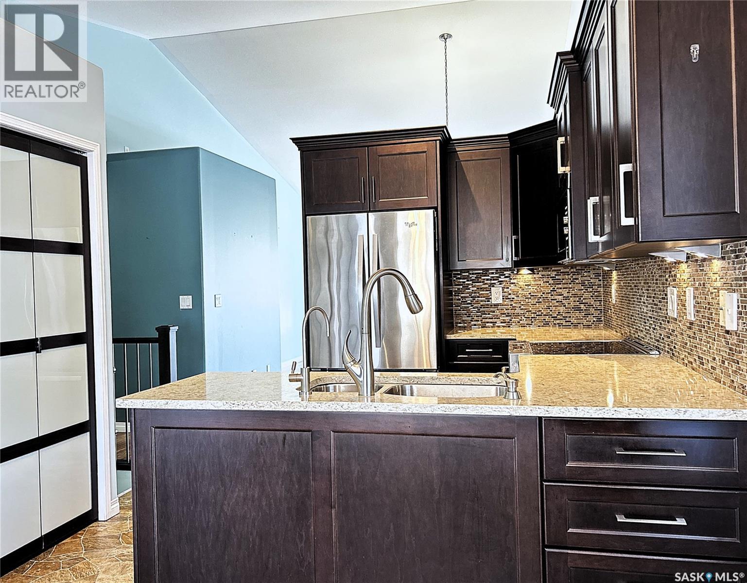 #201 815 HERITAGE GREEN - 8